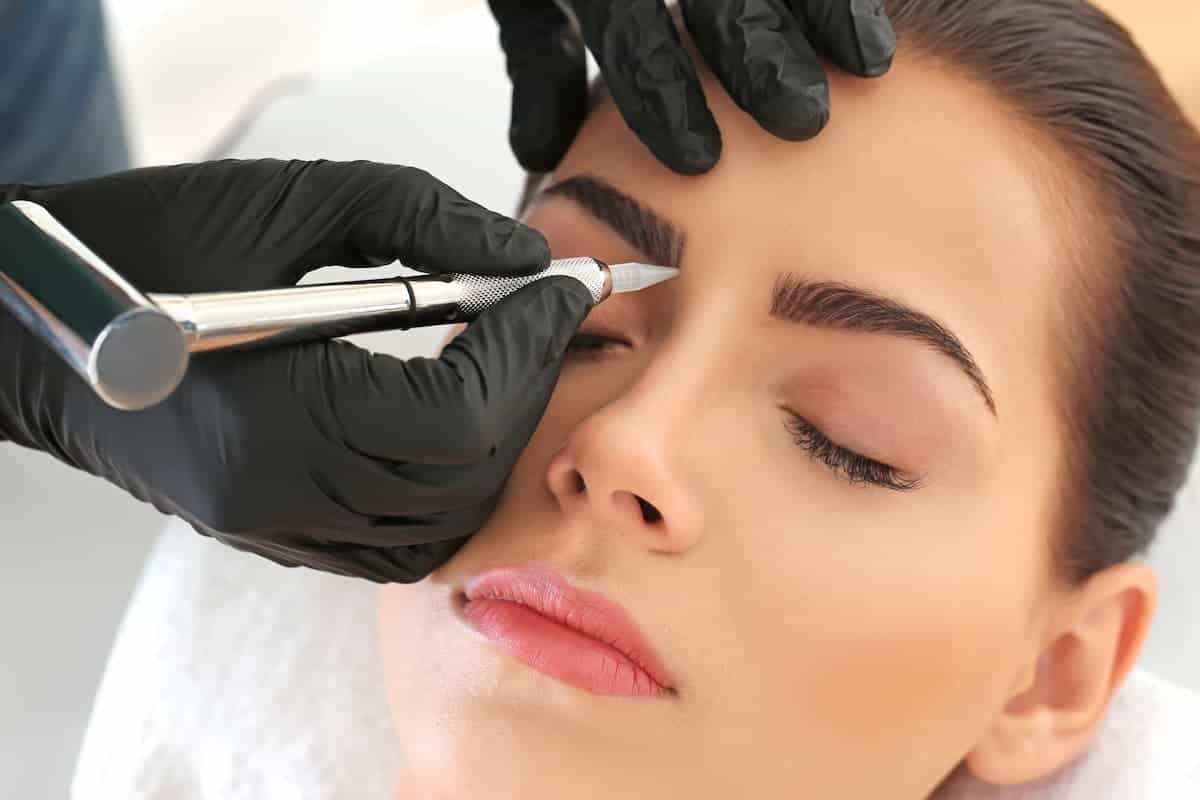 When Can I Wax My Eyebrows After Microblading?